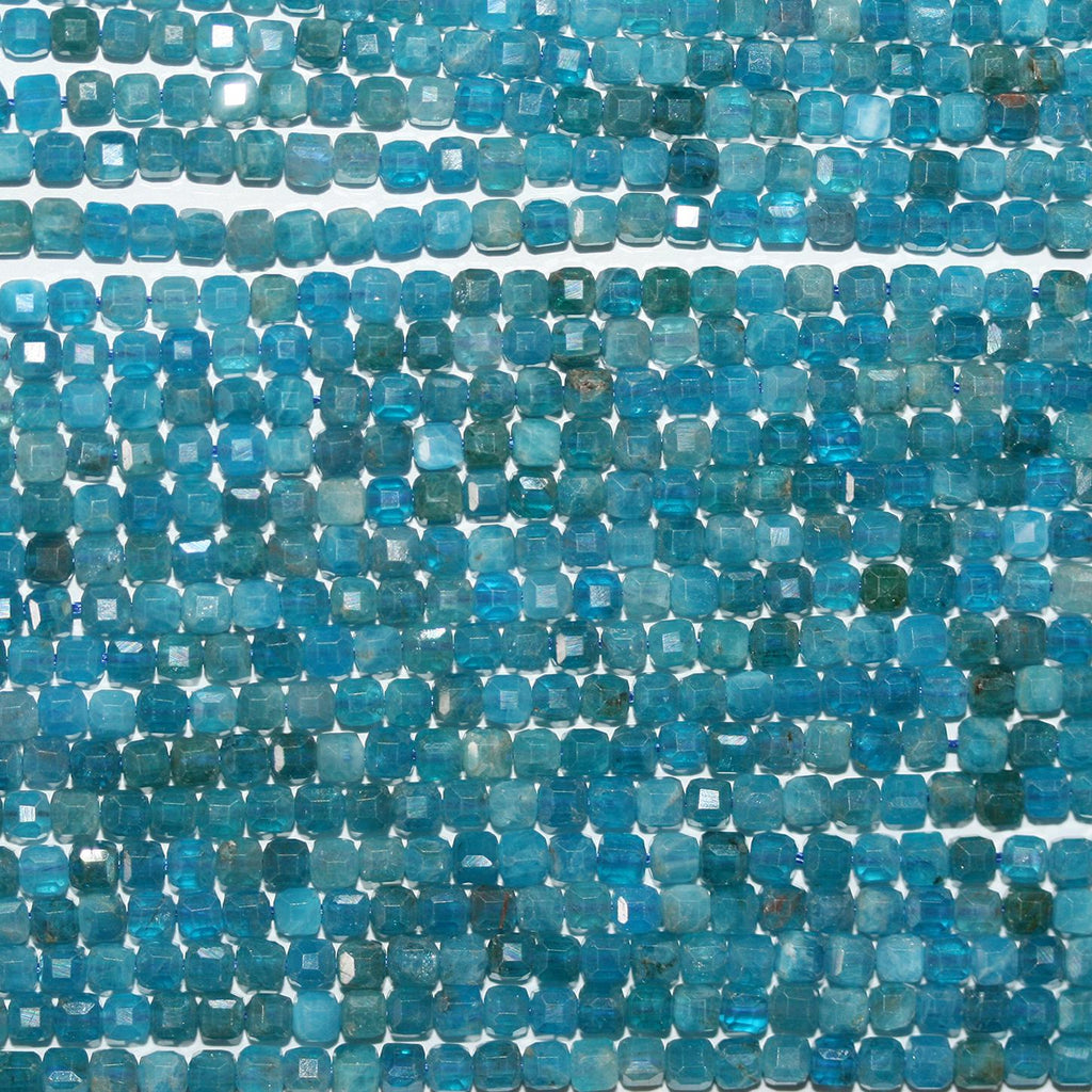 15" St Perles cubiques à facettes en apatite bleue 3 mm.-Rig 39 cm.