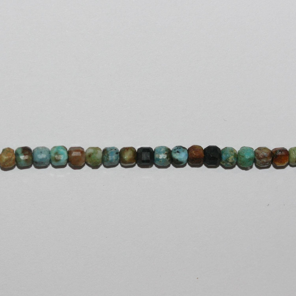 Perles cubiques à facettes en turquoise St de 15 pouces, 3 mm - Fil de 39 cm.