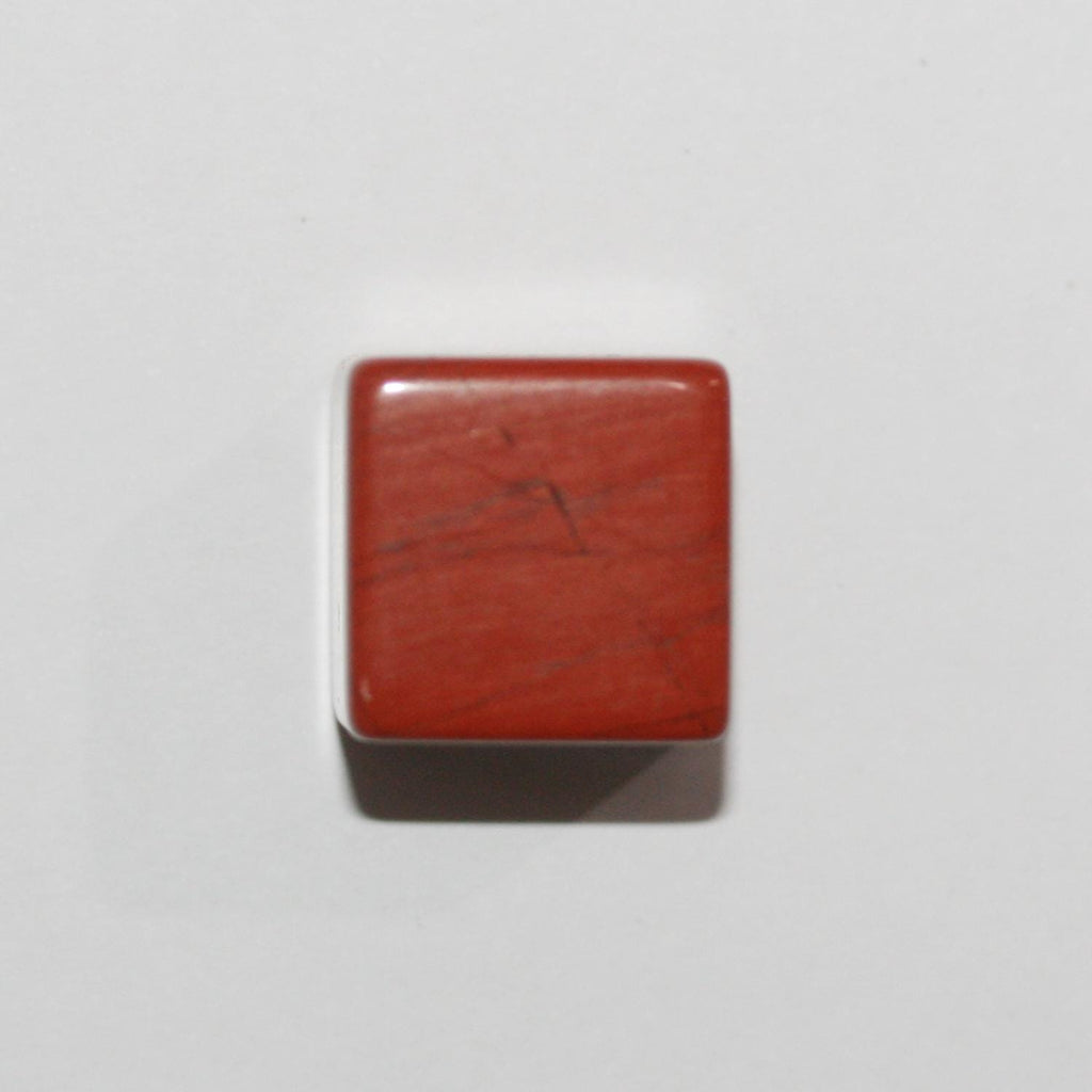 Pendentif cube lisse en jaspe rouge 14 mm. Non percé.