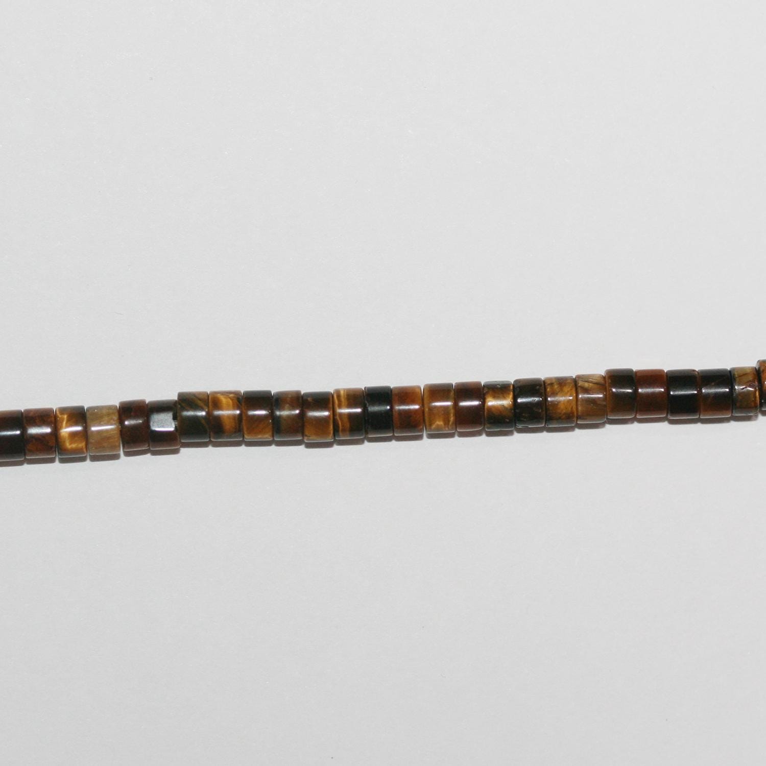 Perles rondes lisses œil de tigre St 15" (4 x 2 mm) - Fil de 39 cm