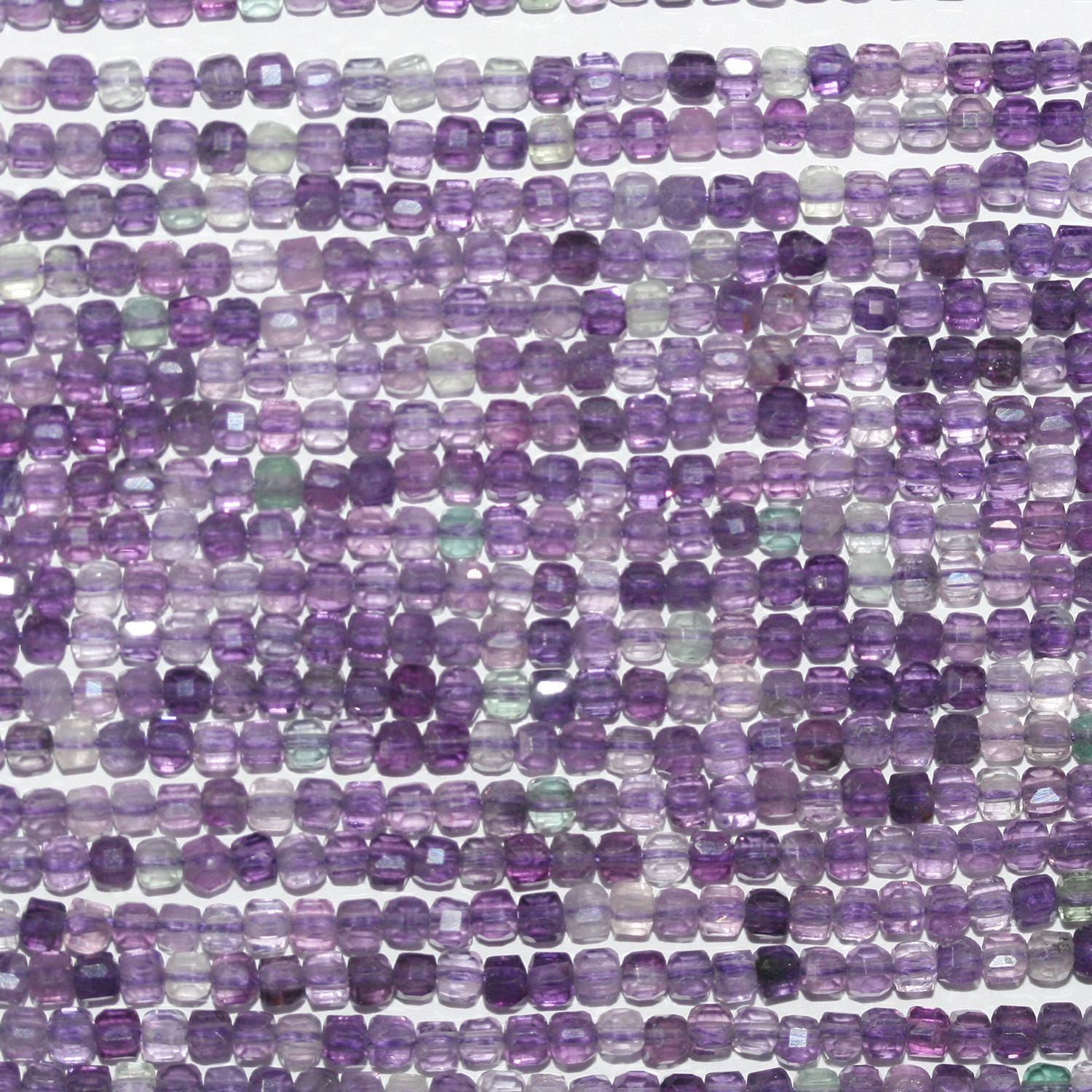 Perles cubiques à facettes en fluorite St de 15 pouces (2,5 mm) - Fil de 39 cm