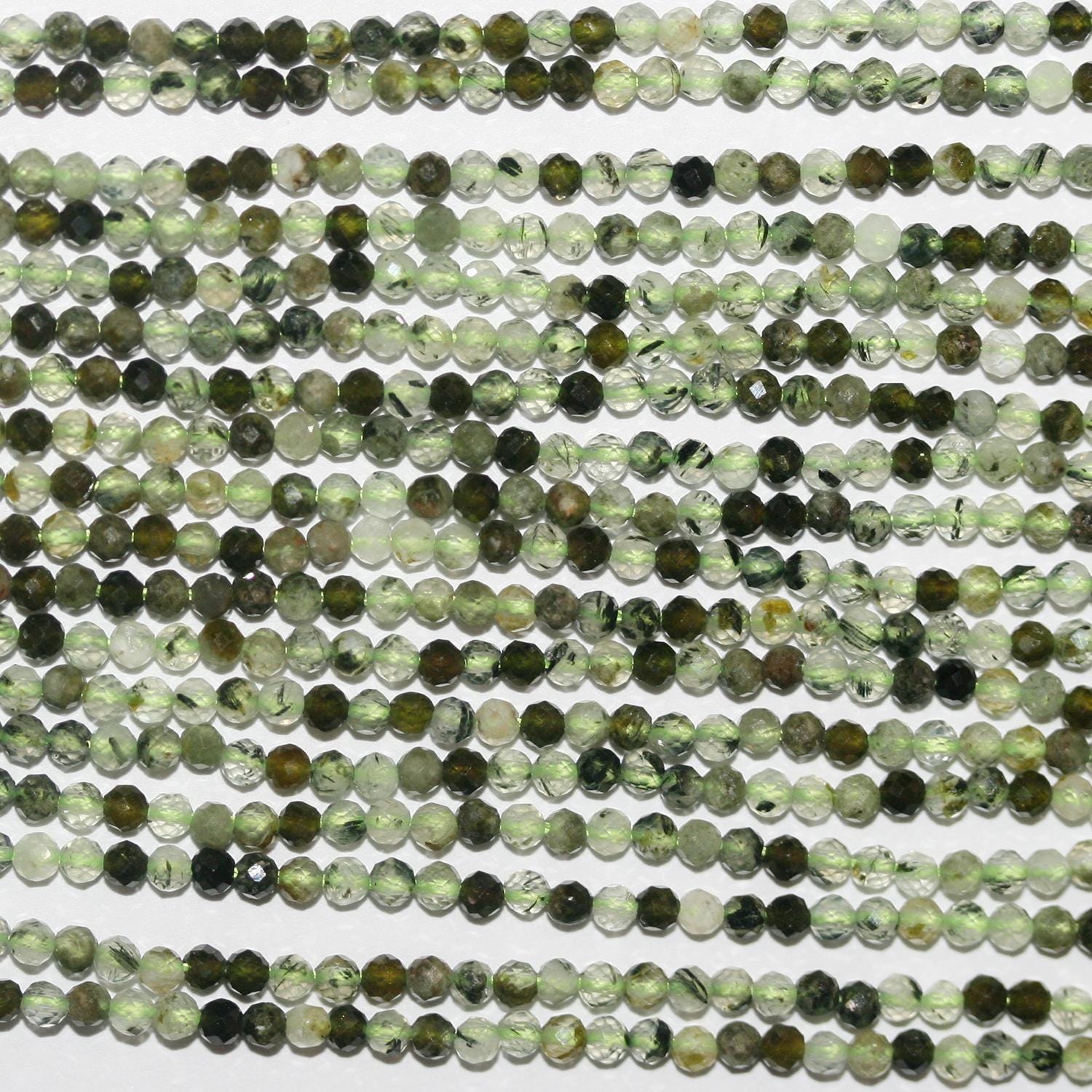 Perles rondes à facettes en préhnite de 15 pouces, 2 mm - 39 cm.