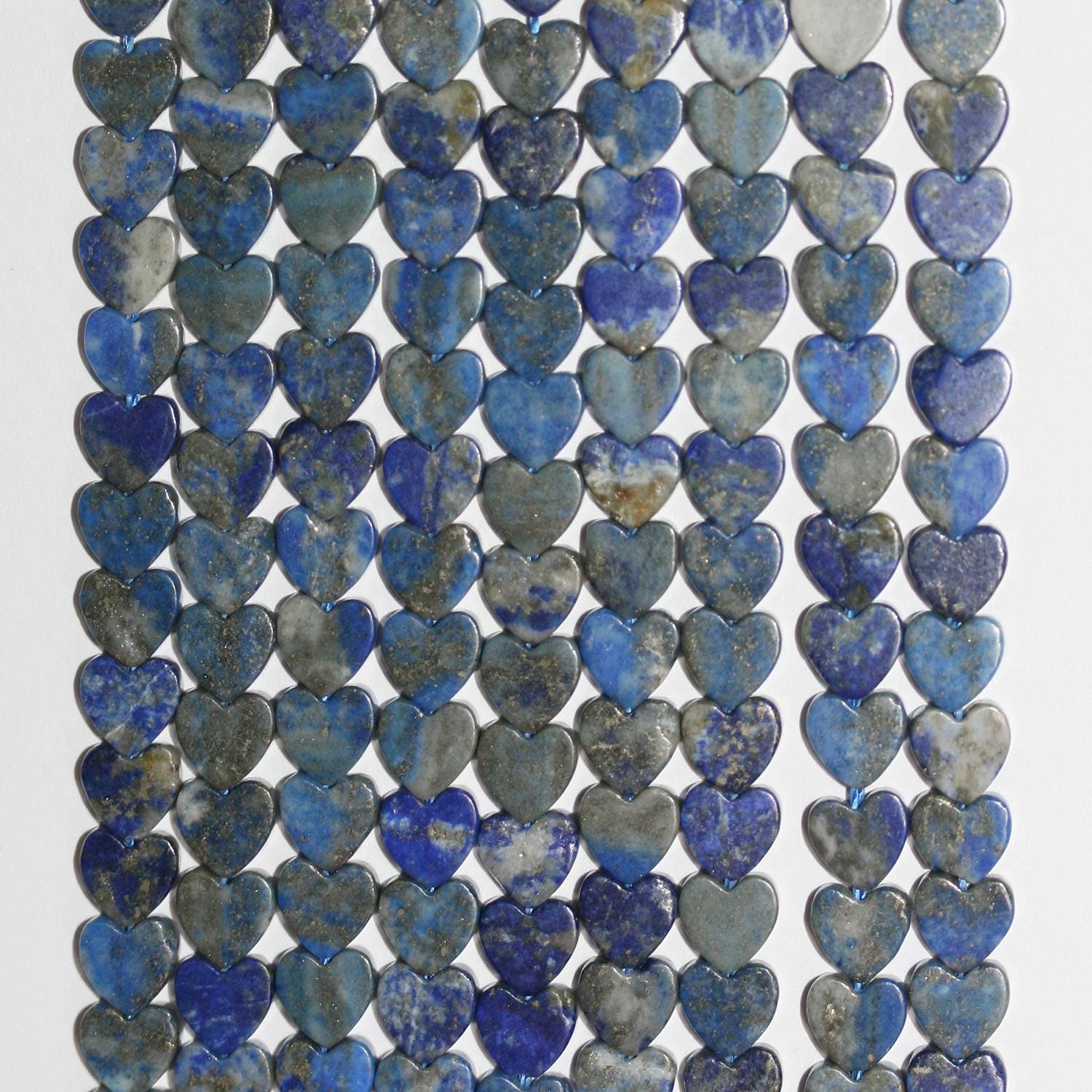 16" Cuentas de corazón liso de lapislázuli de San Valentín de 6 mm - Hilo de 39 cm.