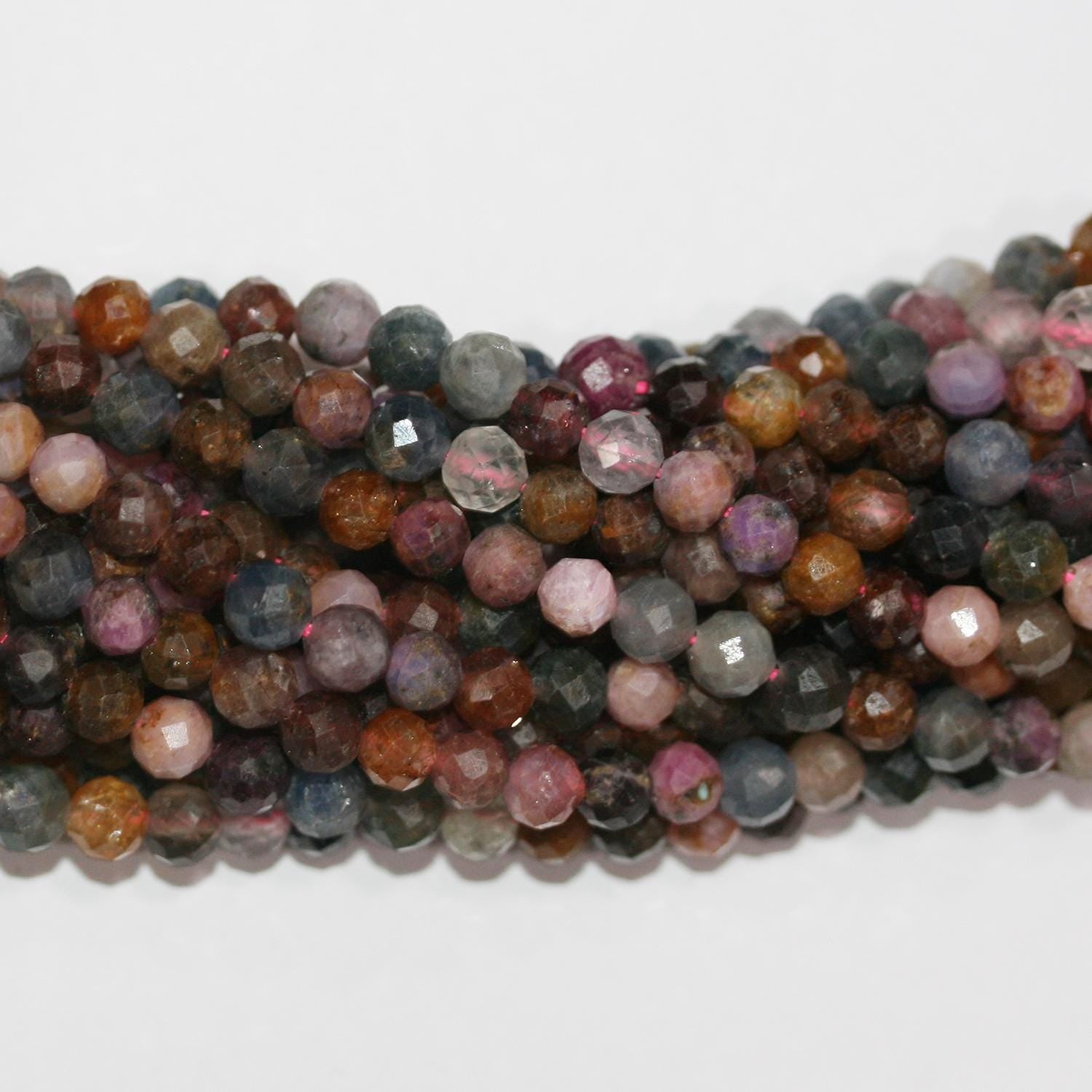15" St Perles rondes à facettes en saphir multicolore 5 mm.- Brin 39 cm.