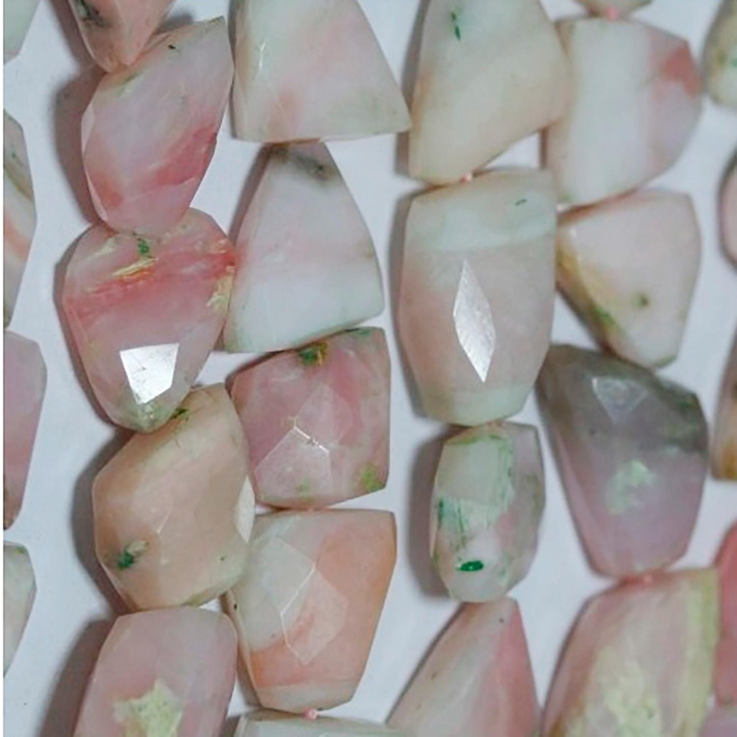 Cuentas irregulares de ópalo rosa facetado de 40 cm (16"), 18 x 13 mm (aprox.), tira de 40 cm