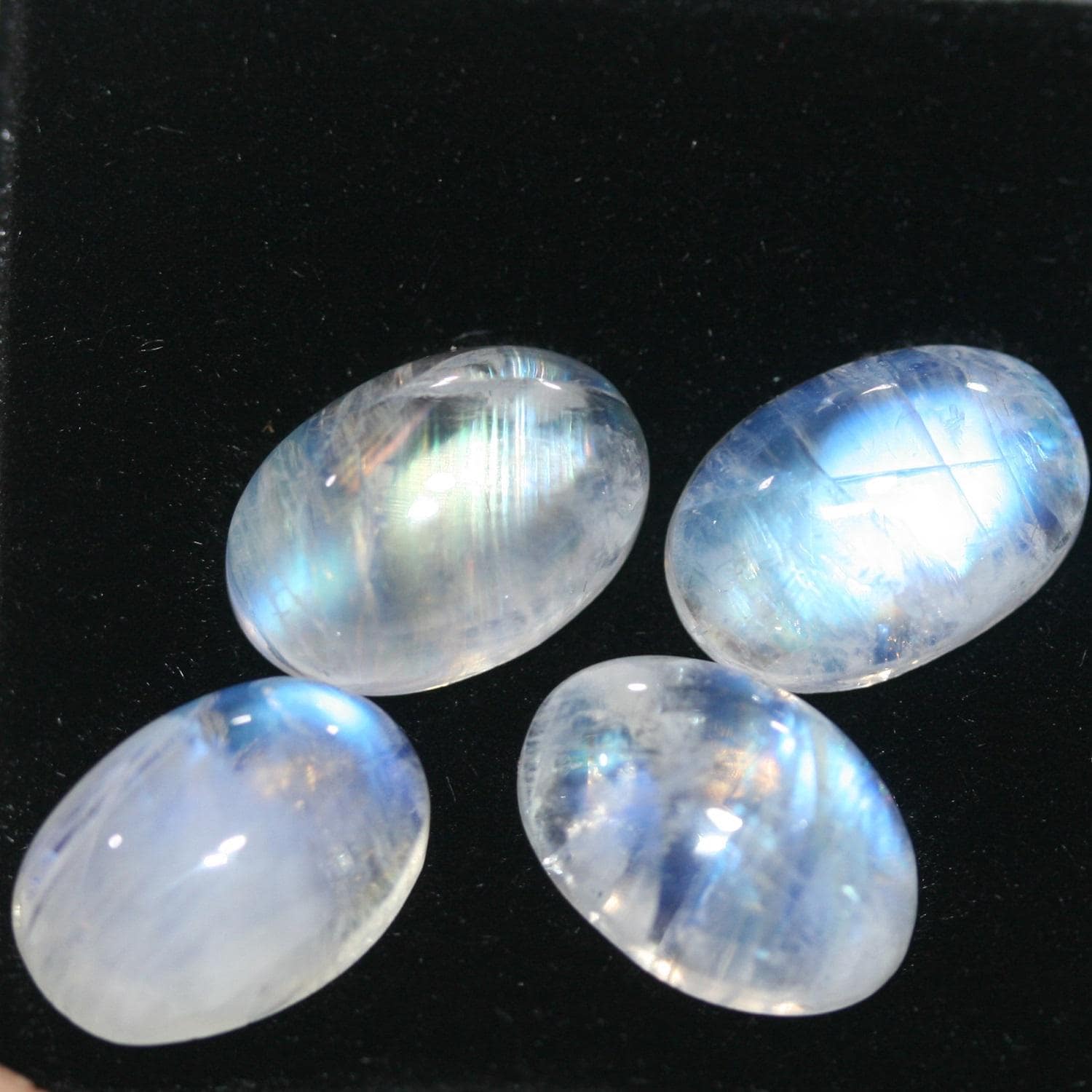 Pierre de lune bleue feu AAA, cabochon ovale lisse 13 x 9 mm (4 pièces).