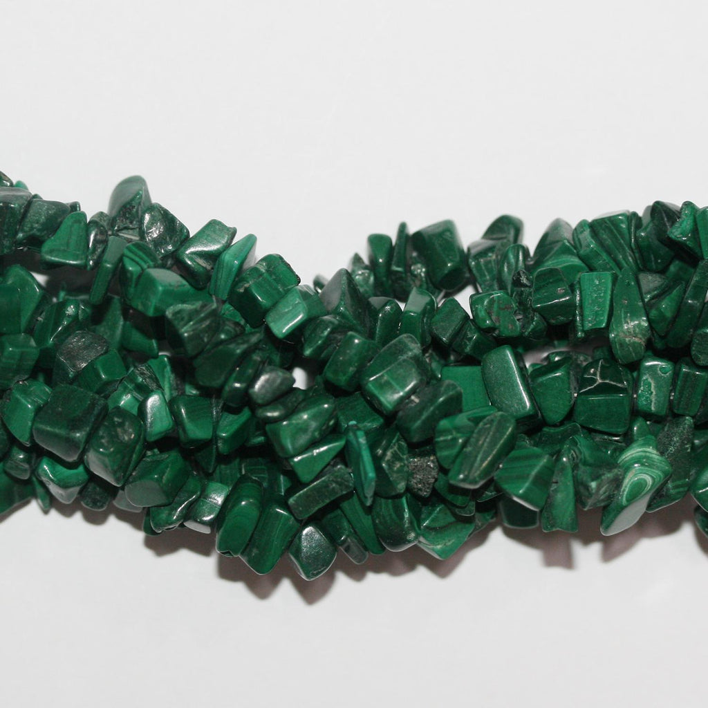 Chips de malaquita Santa de 34", cuentas irregulares y lisas de 6 a 8 mm, aprox. - Hilo de 85 mm.