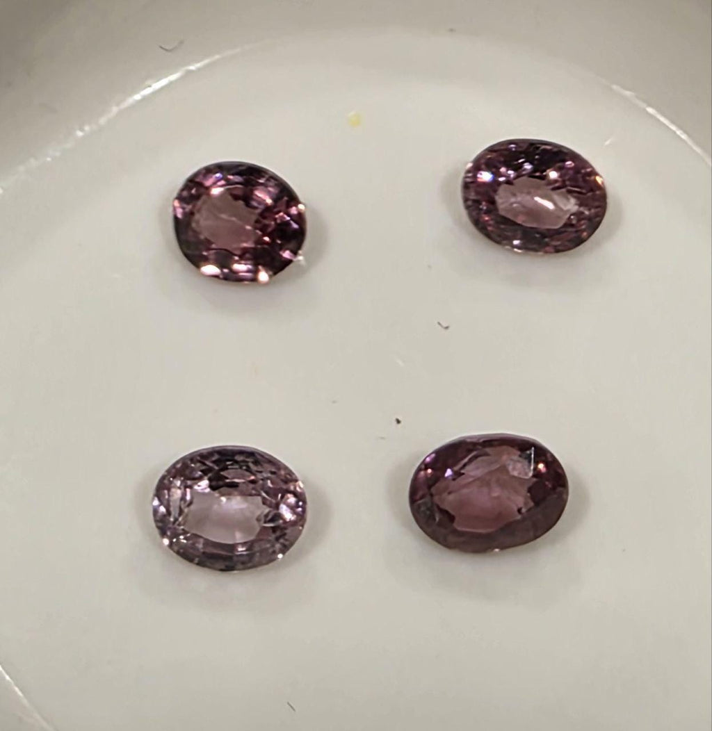 Lote de 4 granates facetados redondos que cambian de color, 4,5 x 3,5 mm. - Paquetes de piedras preciosas - Piedras sueltas al por mayor