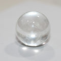 Pendentif sphérique en cristal de roche, boule lisse sans perçage, 28 mm. - Réf. 14854