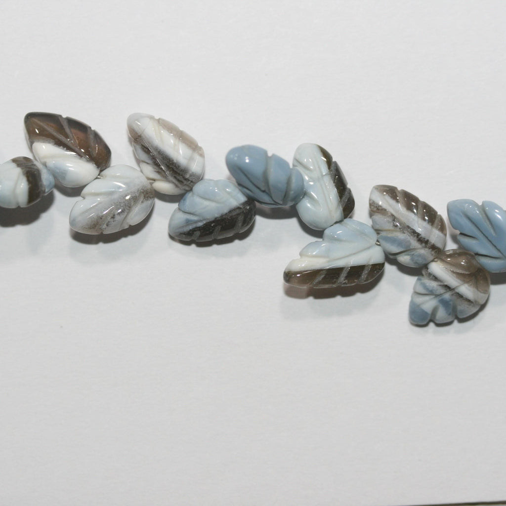 Cuentas de hoja galonadas de ópalo azul de 8" (12 x 8 mm). Aprox. - Hilo de 20 cm. - Artículo 15028