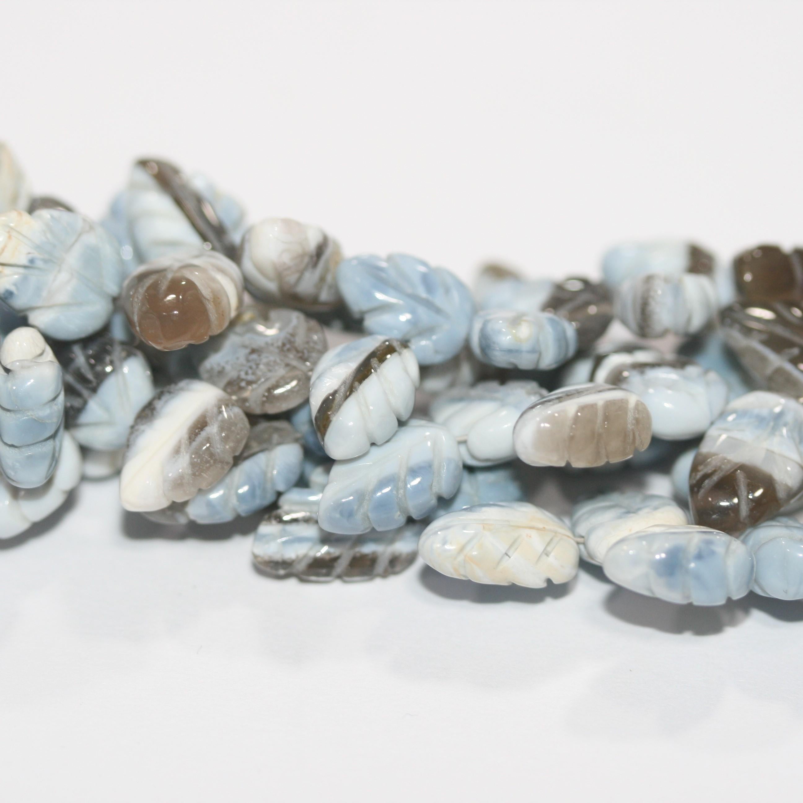 Cuentas de hoja galonadas de ópalo azul de 8" (12 x 8 mm). Aprox. - Hilo de 20 cm. - Artículo 15028