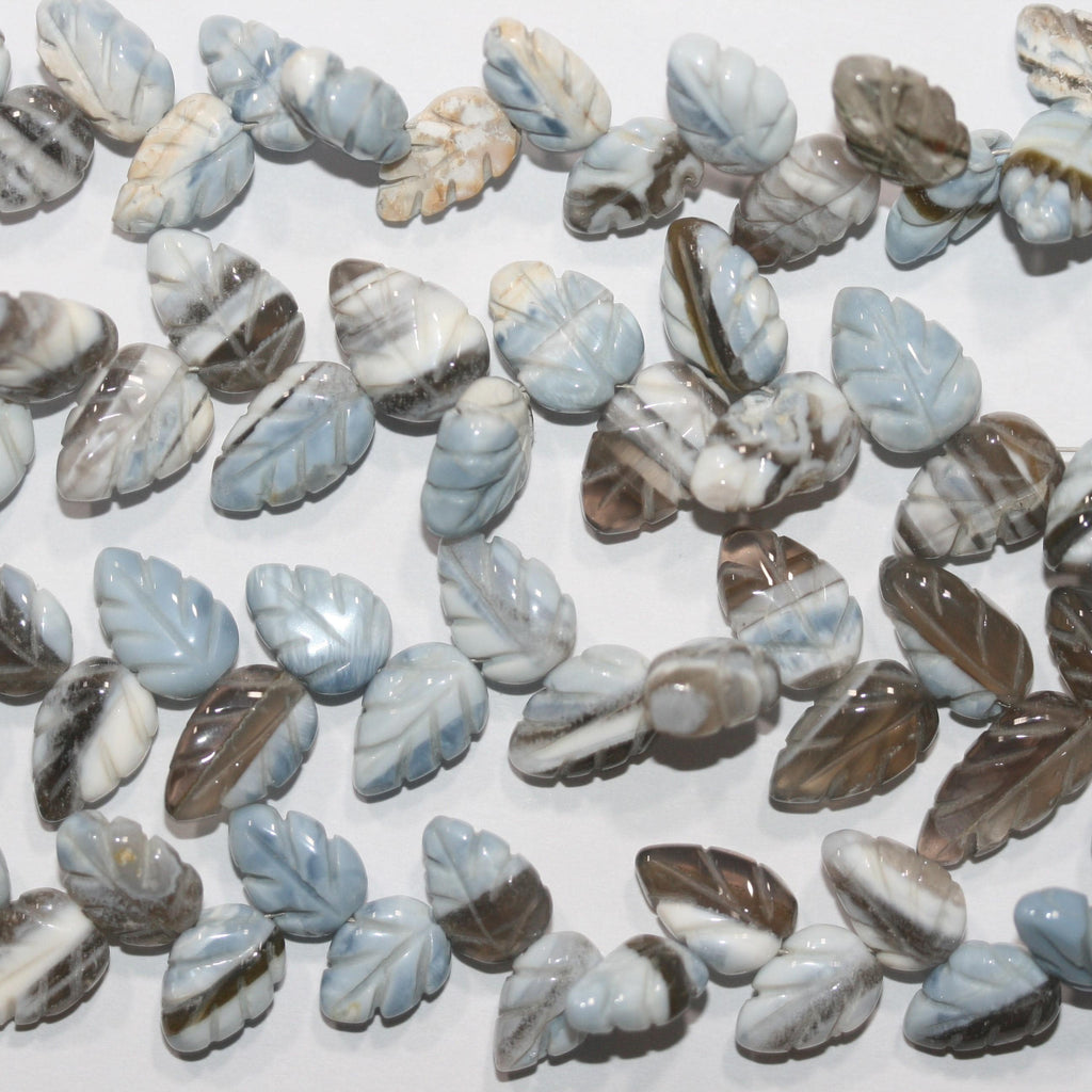 Cuentas de hoja galonadas de ópalo azul de 8" (12 x 8 mm). Aprox. - Hilo de 20 cm. - Artículo 15028