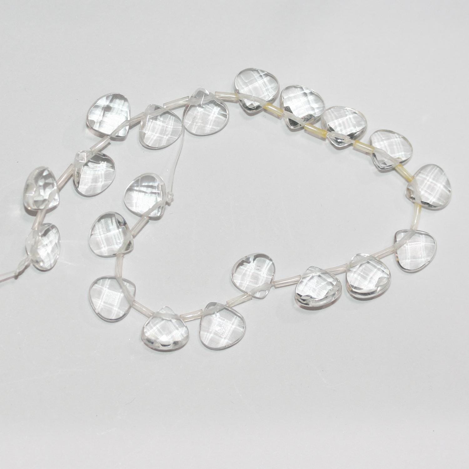 Perles en cristal de roche facettées en forme de goutte de 8 pouces, 10 mm - Fil de 20 cm.