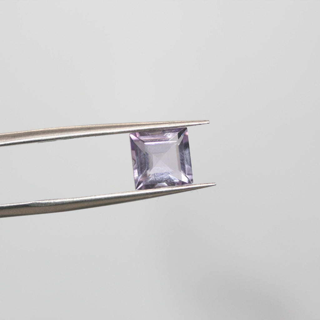 Lote de 4 piezas de amatista facetada cuadrada de 8 mm. (4 piezas) - Artículo: 664LO