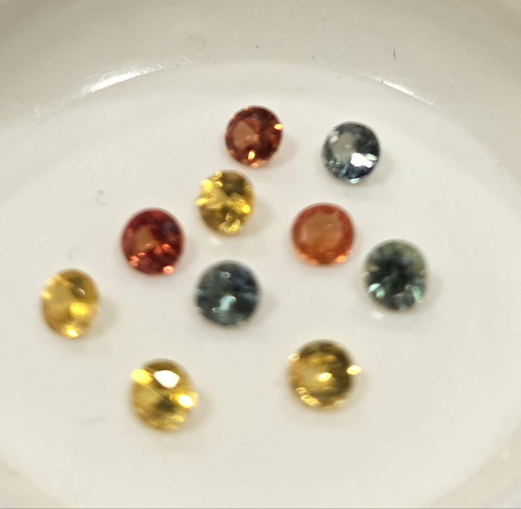 Lot de 10 saphirs multicolores facettés ronds de 3 mm. (10 pièces)