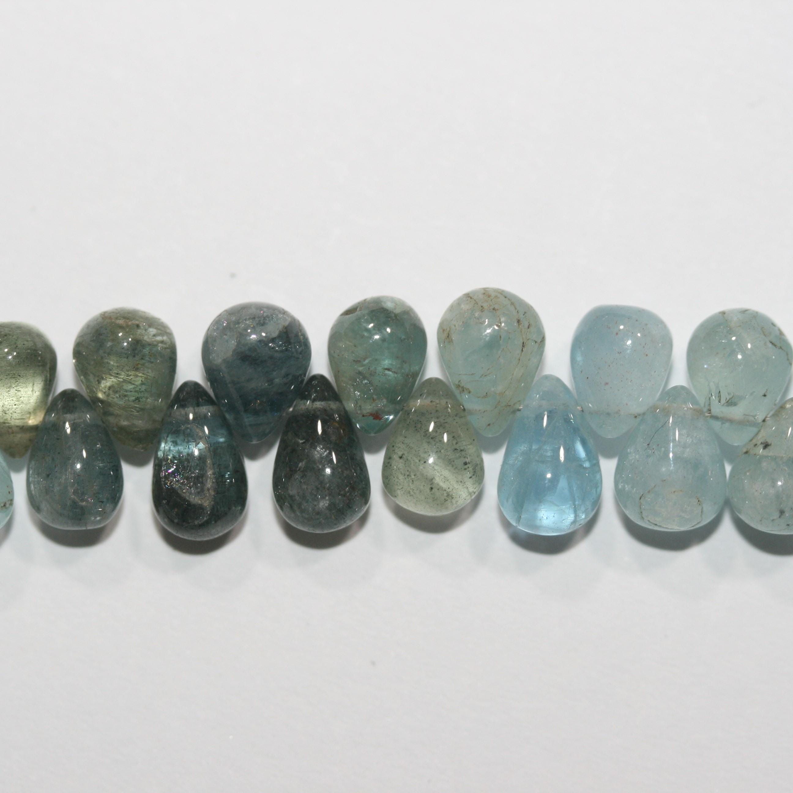 Cuentas lisas de aguamarina de 8" de largo, 10 x 7 mm. Aprox. - Hilo de 20 cm.