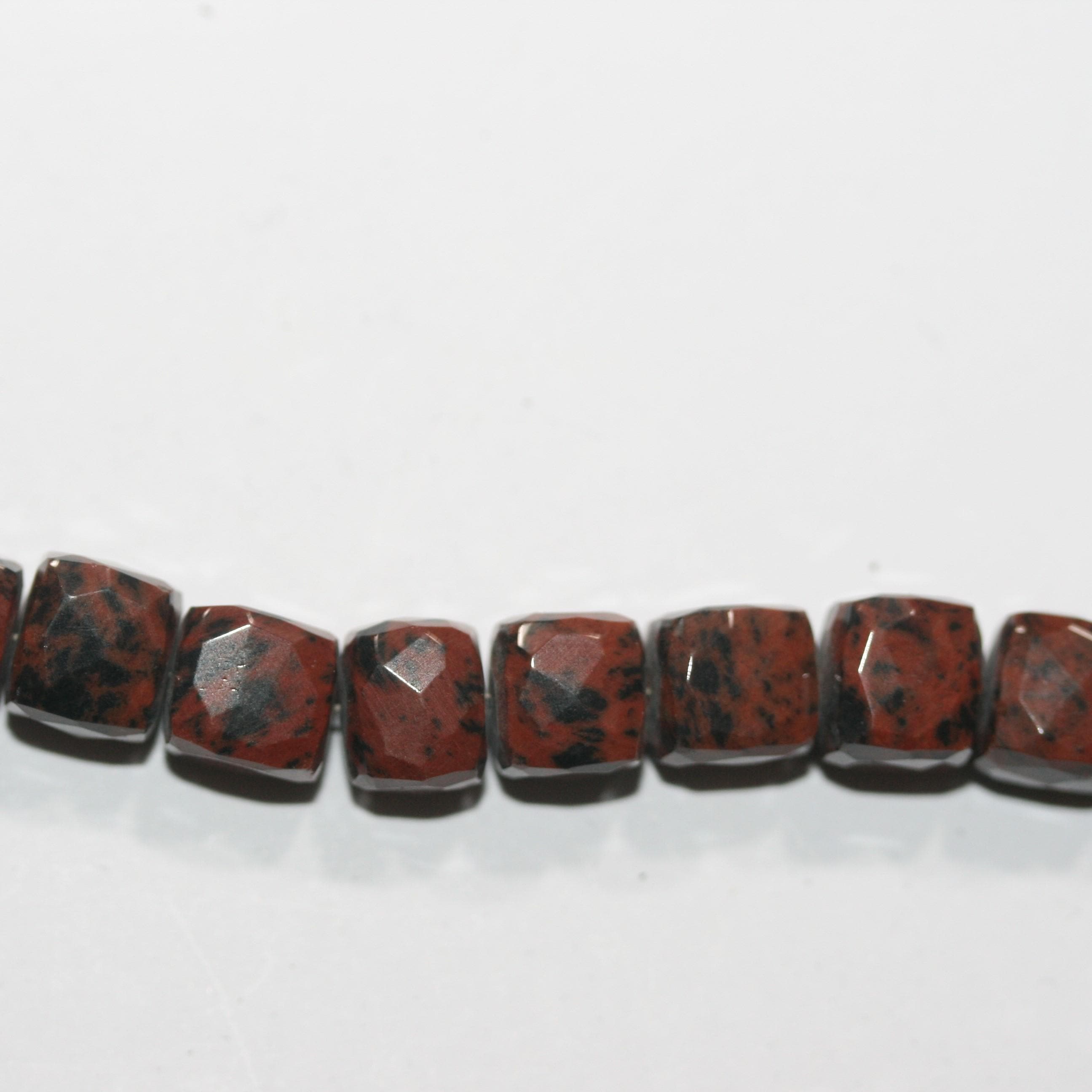 Perles cubiques à facettes en obsidienne St de 15 pouces, 8-9 mm. - Fil de 39 cm.