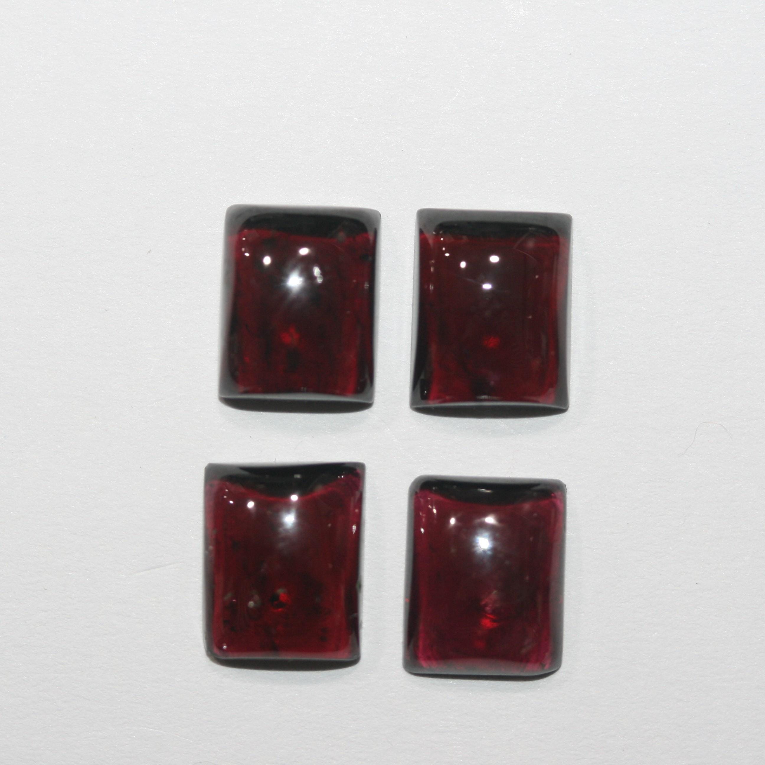 4 Pcs Garnet Rectangle Smooth Cabochon 10x8mm.-(4 pcs.)