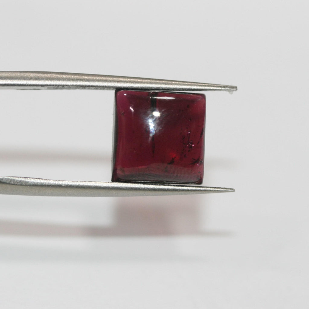 6 cabochons carrés lisses en grenat de 10 mm.-(6 pcs.)