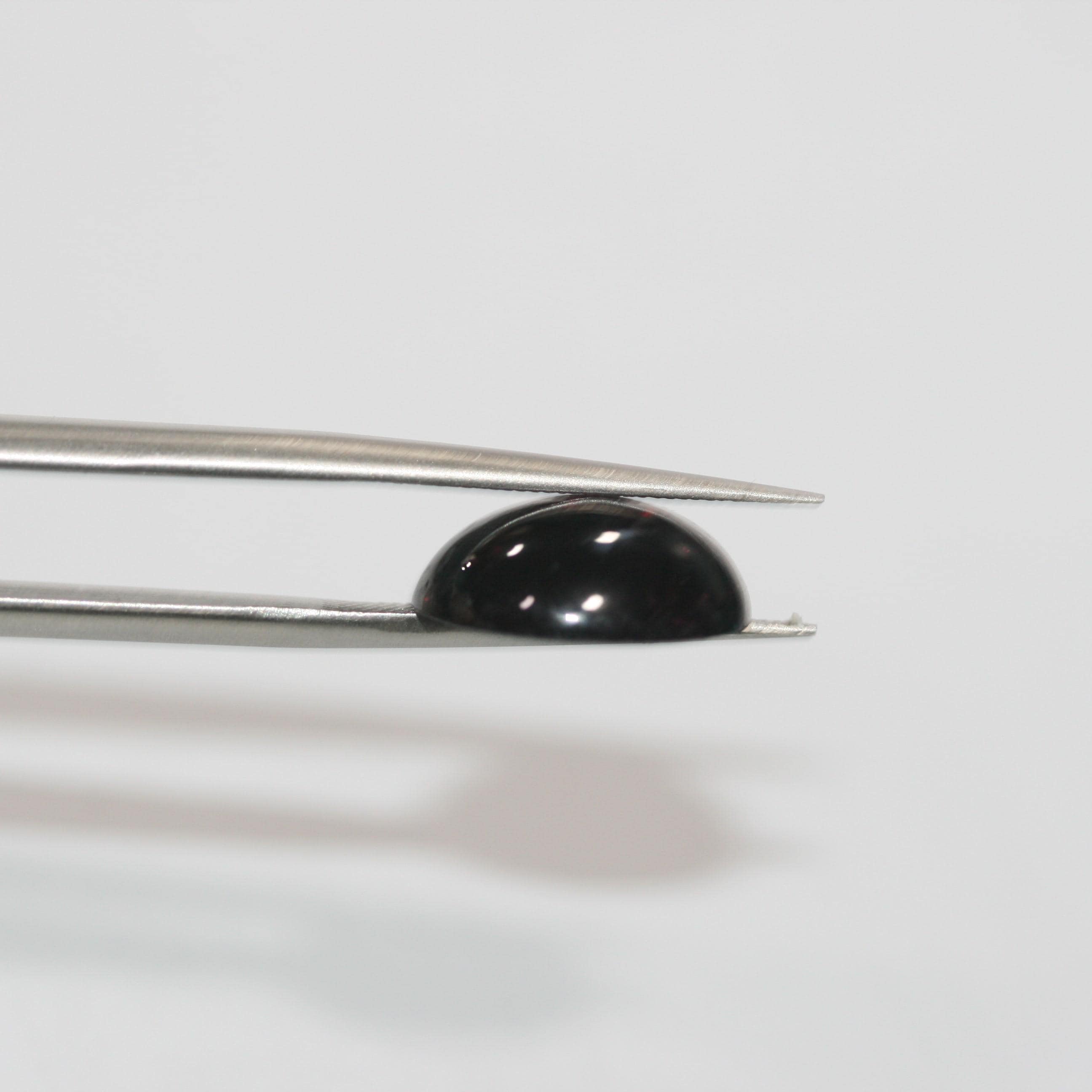 2 Pcs Garnet Oval Smooth Cabochon 14x12mm.-(2 pcs.)