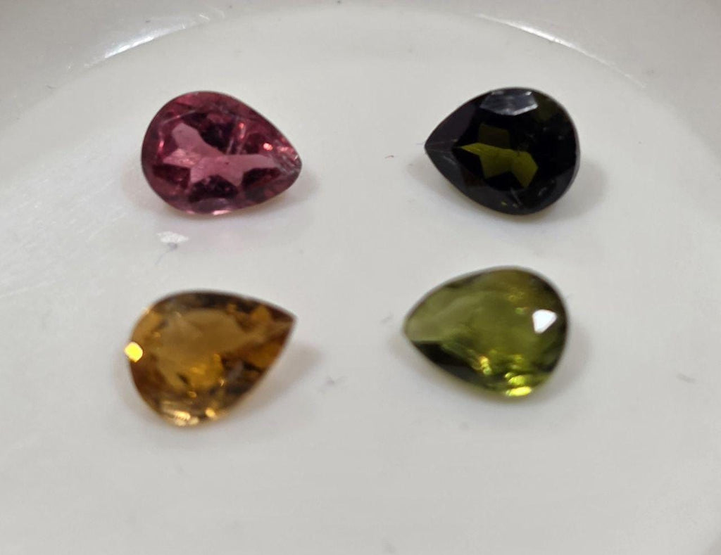 Lote de 4 turmalinas multicolores facetadas (5 x 4 mm) - Paquetes de piedras preciosas - Piedras sueltas - Precio al por mayor - Gemas naturales