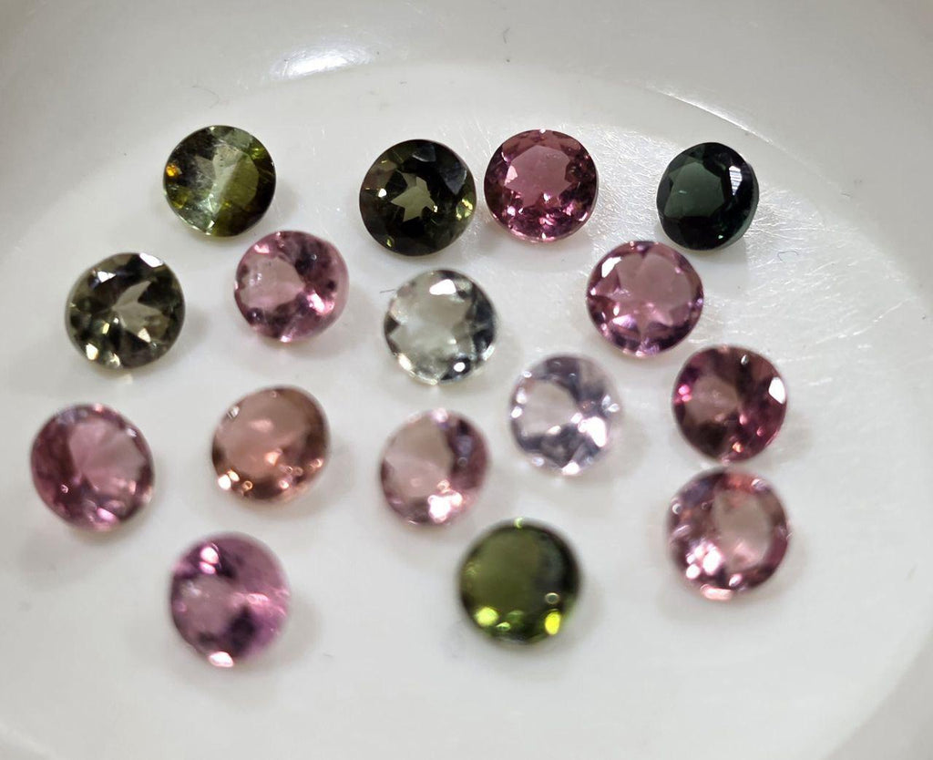 Lot de tourmalines multicolores à facettes rondes de 3 à 3,2 mm (16 pièces) - Pierres précieuses naturelles
