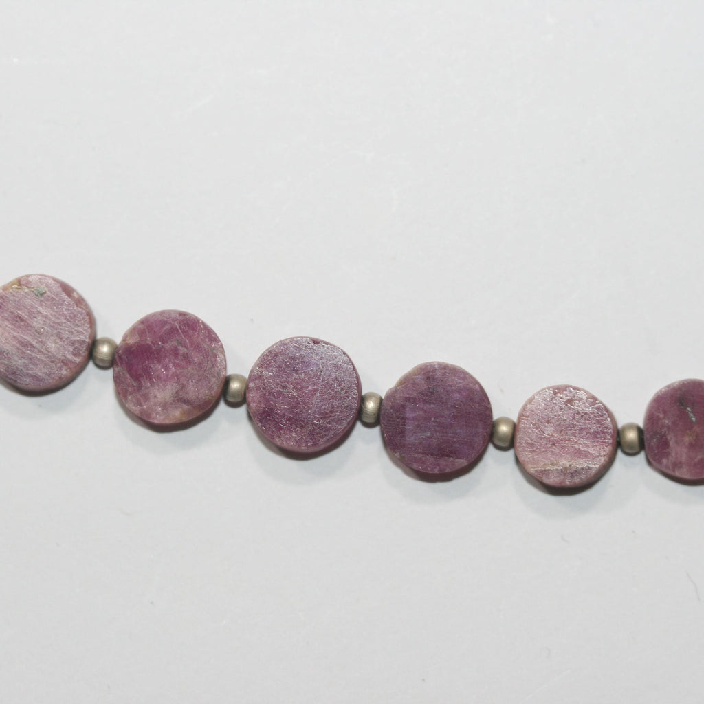 Perles plates lisses en saphir rose de 8 à 9 mm, longueur 20 cm.