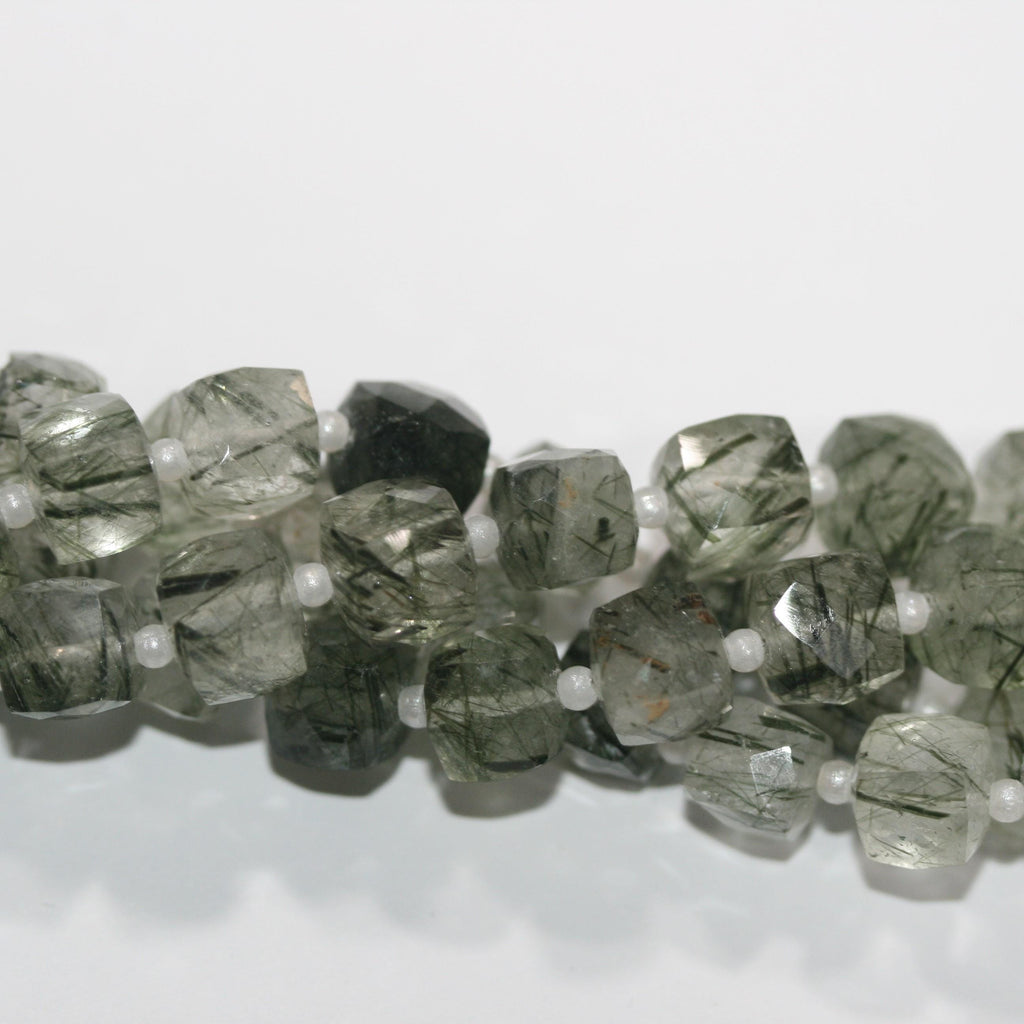 Cuentas cúbicas facetadas de cuarzo rutilado verde de 8" (8-9 mm) - Hilo de 20 cm