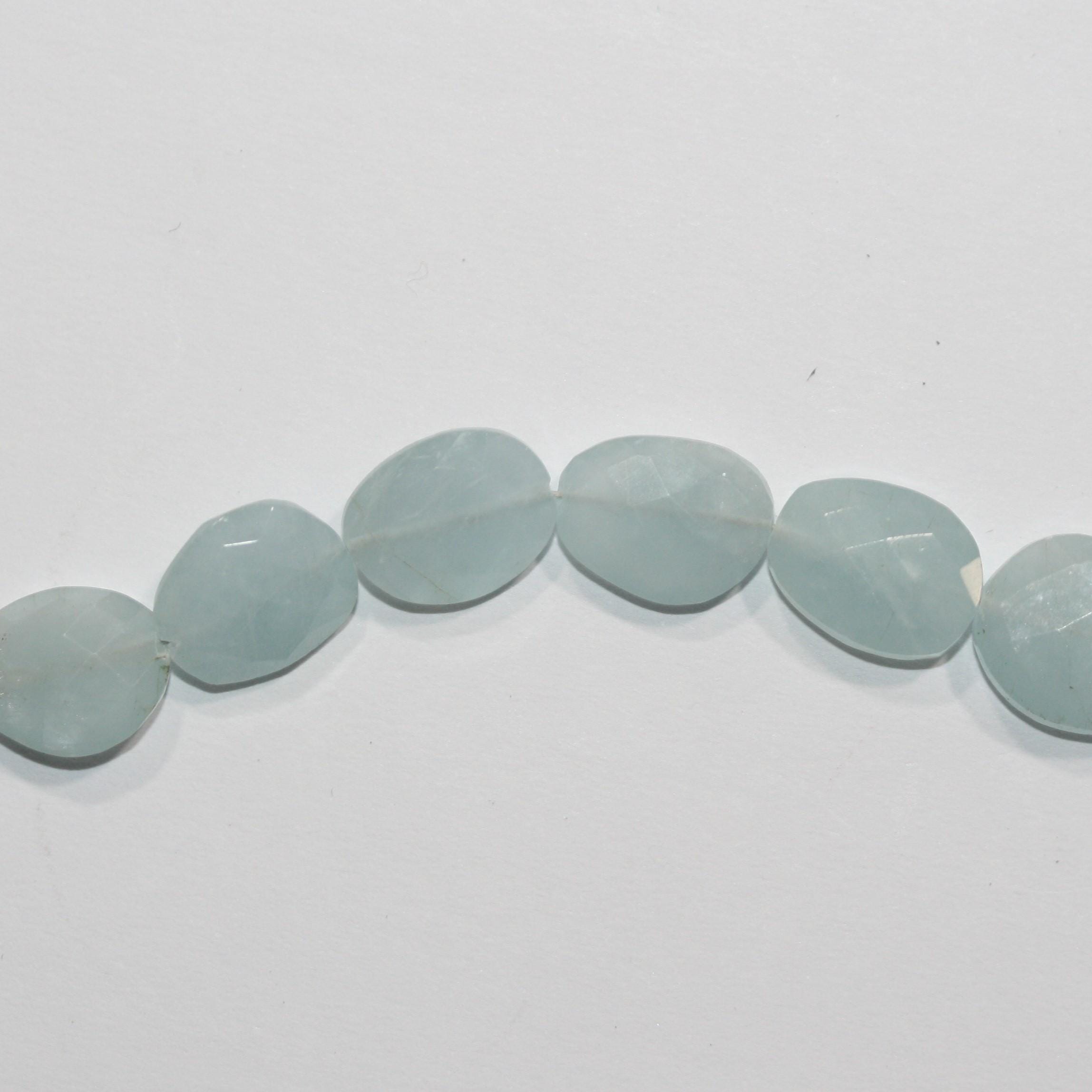Cuentas ovaladas facetadas de aguamarina de 8", 13 x 10 mm aprox. - Hilo de 20 cm.