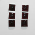 6 cabochons carrés lisses en grenat de 10 mm.-(6 pcs.)