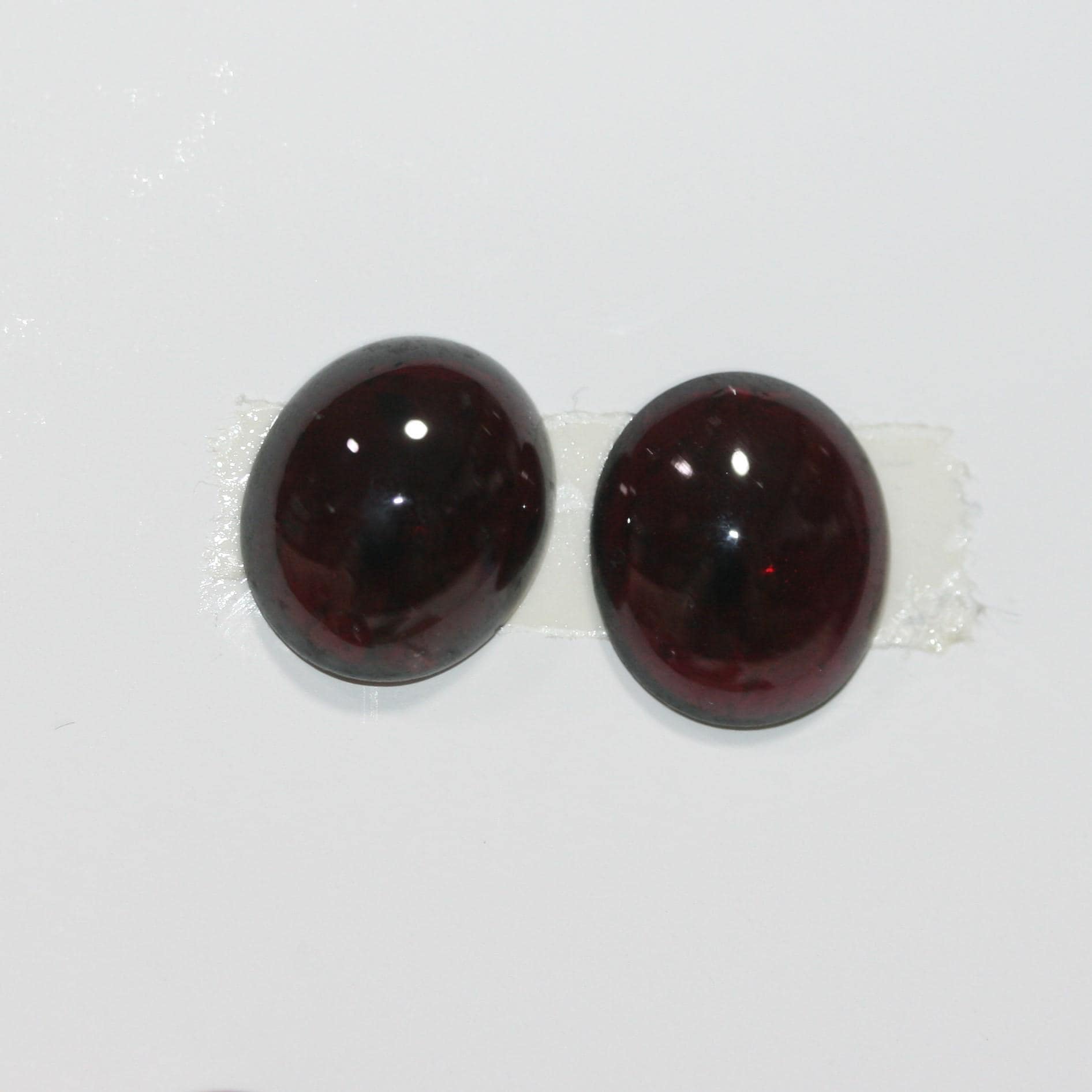 2 Pcs Garnet Oval Smooth Cabochon 14x12mm.-(2 pcs.)